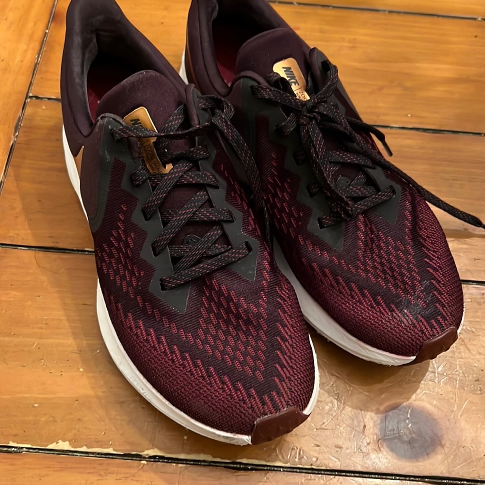 Nike Zoom Sneakers